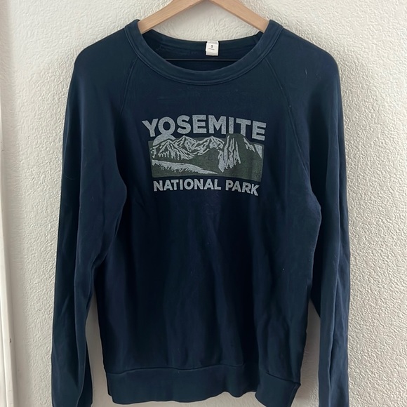 Yosemite Crewneck - Picture 1 of 3